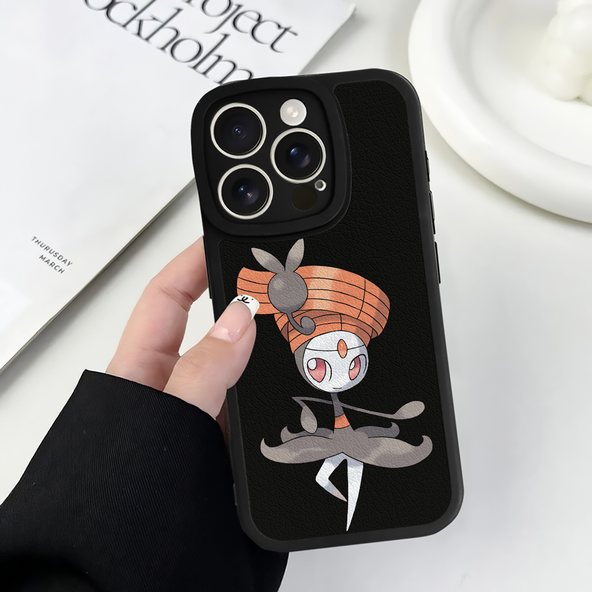 （画像用） ポケットモンスター Pokémon 【iPhone 16シリーズ対応】シリコンスマホケース（レザー調） 材質：シリコン